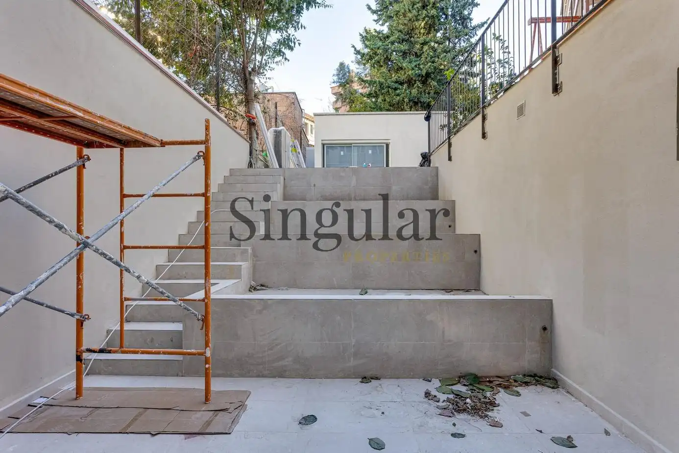 Terrace of Duplexes for sale in Barcelona  with Air Conditioner, Heating and Private garden