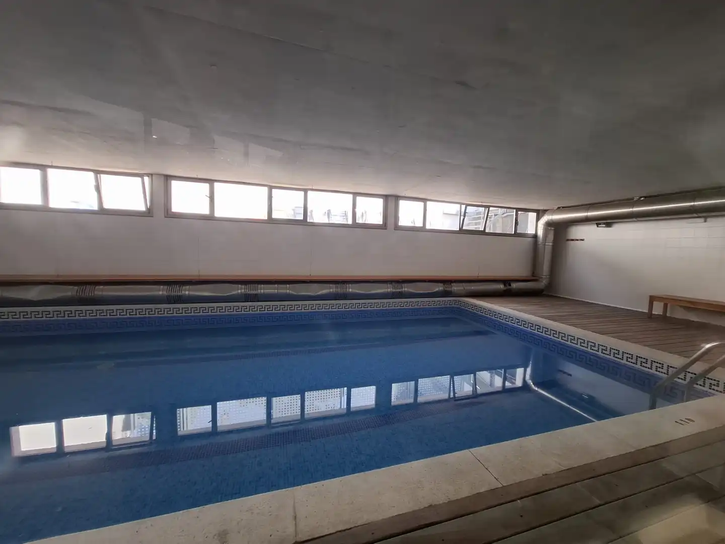 Swimming pool of Flat for sale in  Logroño  with Air Conditioner, Heating and Parquet flooring
