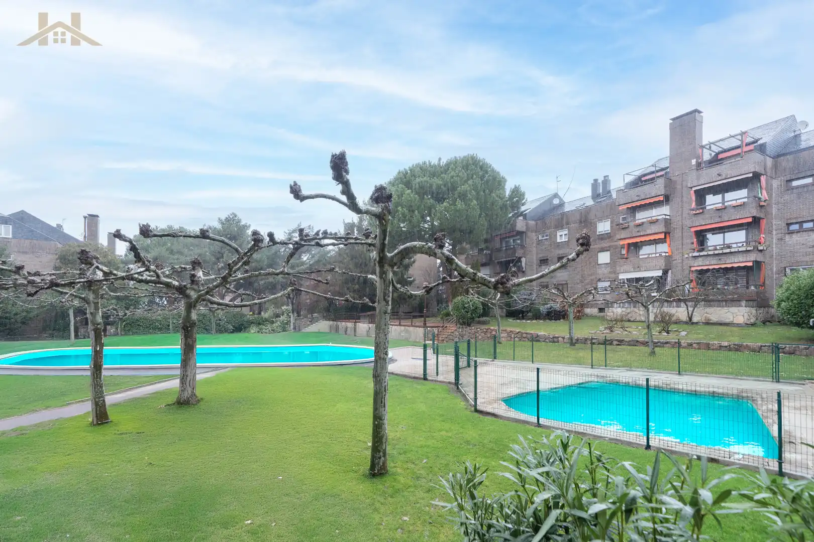 Swimming pool of Flat for sale in Alpedrete, Madrid