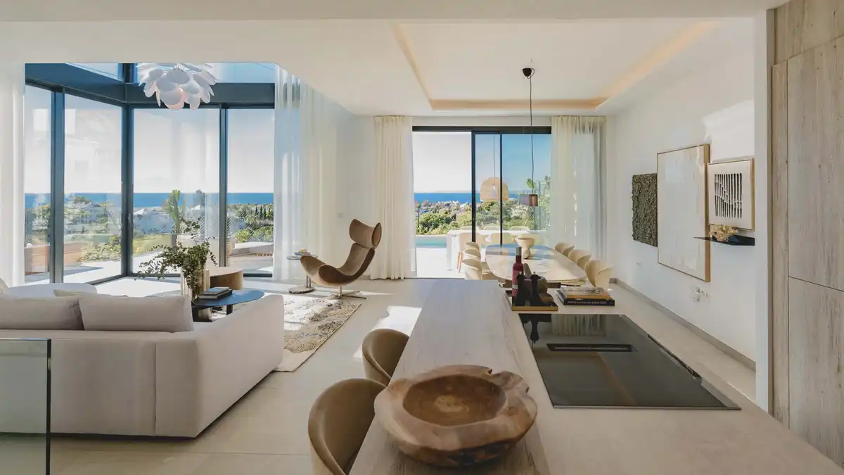 Sala d'estar de Casa adosada en venda en Marbella amb Terrassa i Piscina