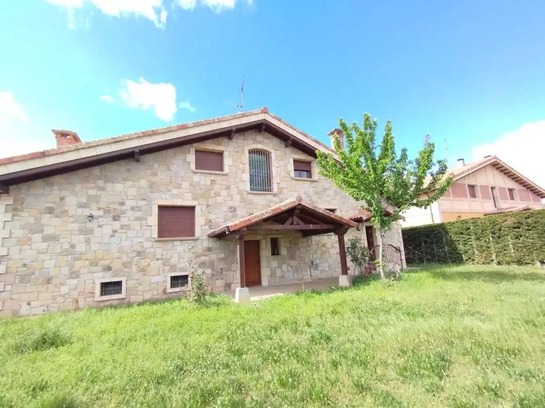 Chalet en venta en Villarcayo de Merindad de Castilla la Vieja, imagen 3