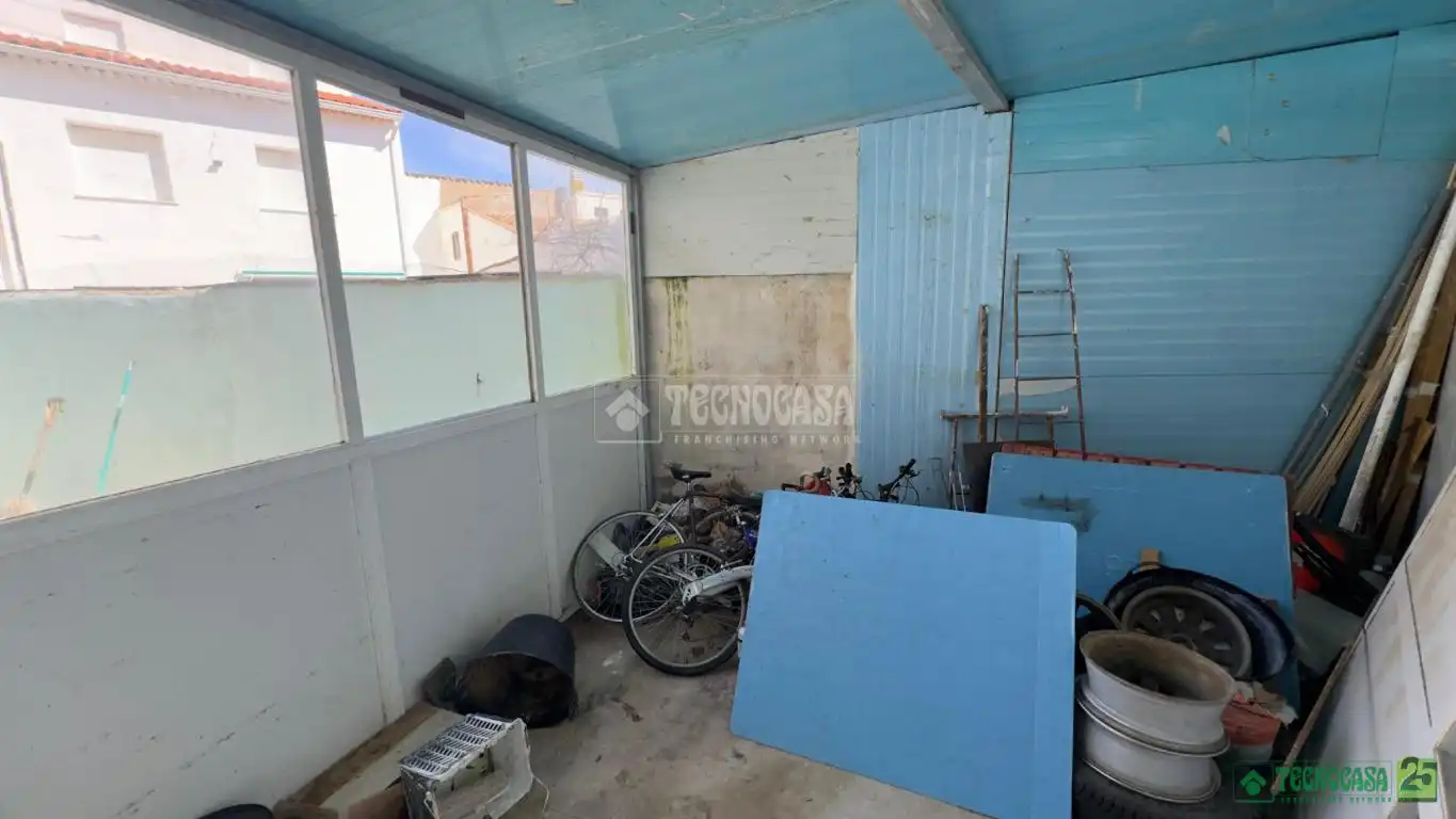Casa adosada en venta en Puebla de Almenara con Calefacción y Amueblado