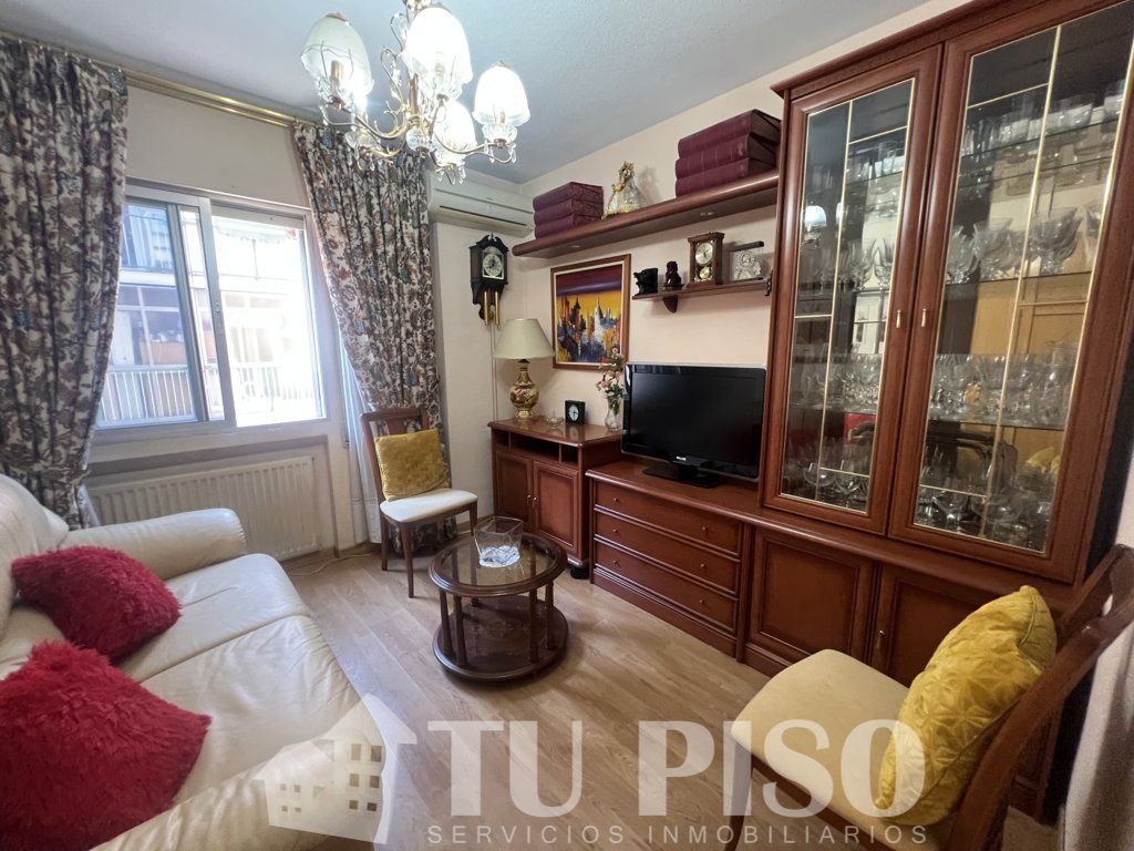 Sala d'estar de Pis en venda en  Madrid Capital amb Aire condicionat, Calefacció i Parquet