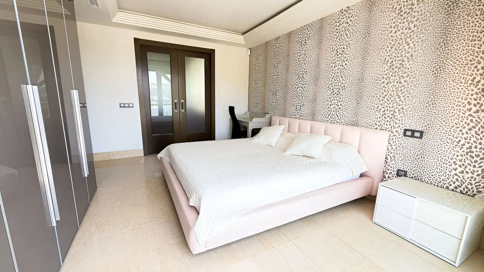 Apartament amb piscina en venda a Benahavís pueblo, imagen 16