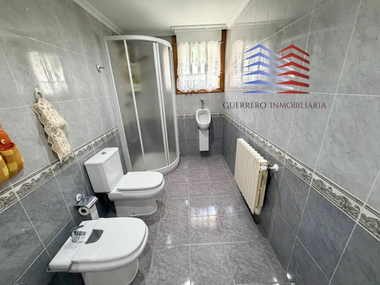 Baño de Casa o chalet en venta en Coles con Calefacción, Jardín privado y Terraza