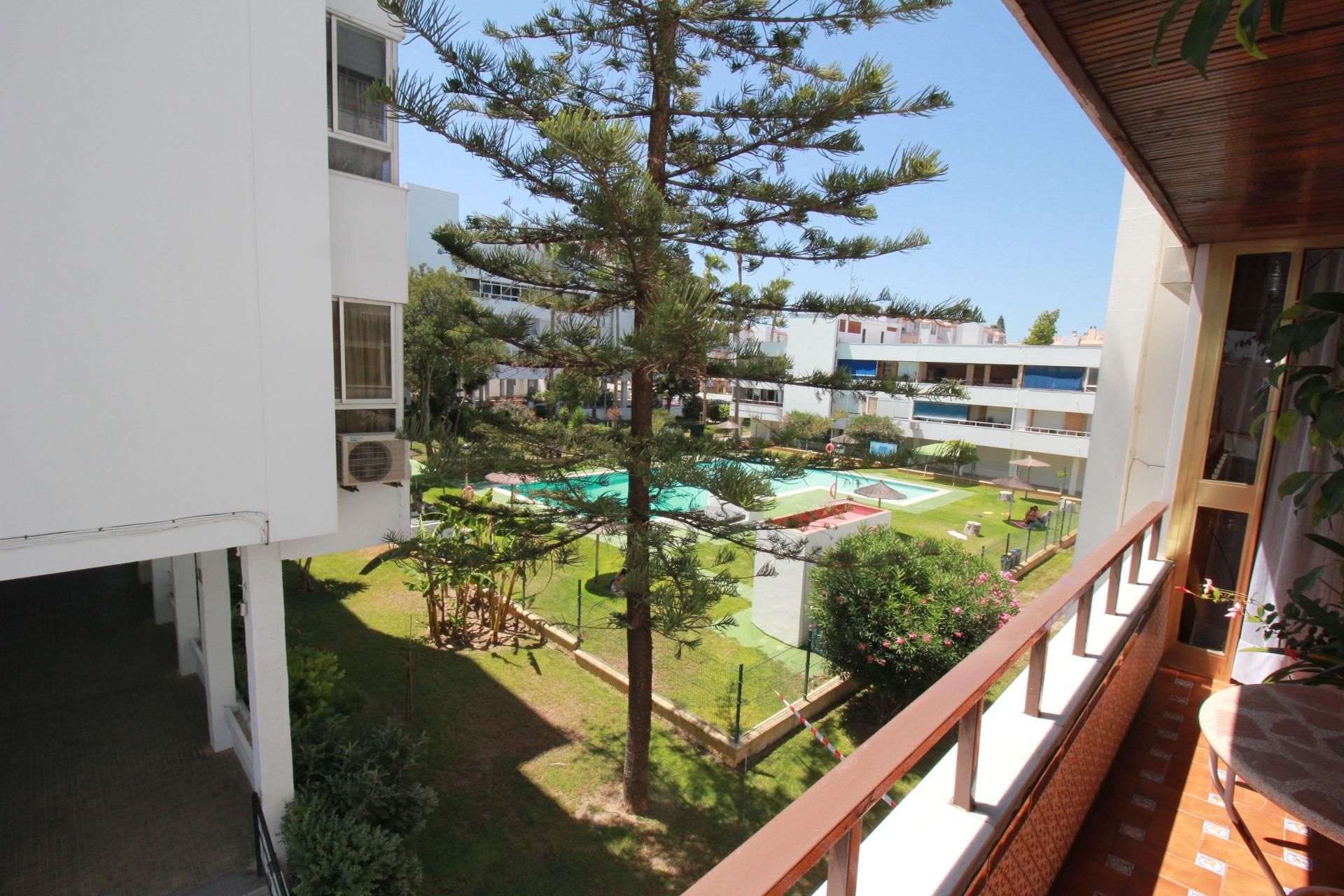 Swimming pool of Flat for sale in Chiclana de la Frontera  with Storage room, Balcony and Community pool