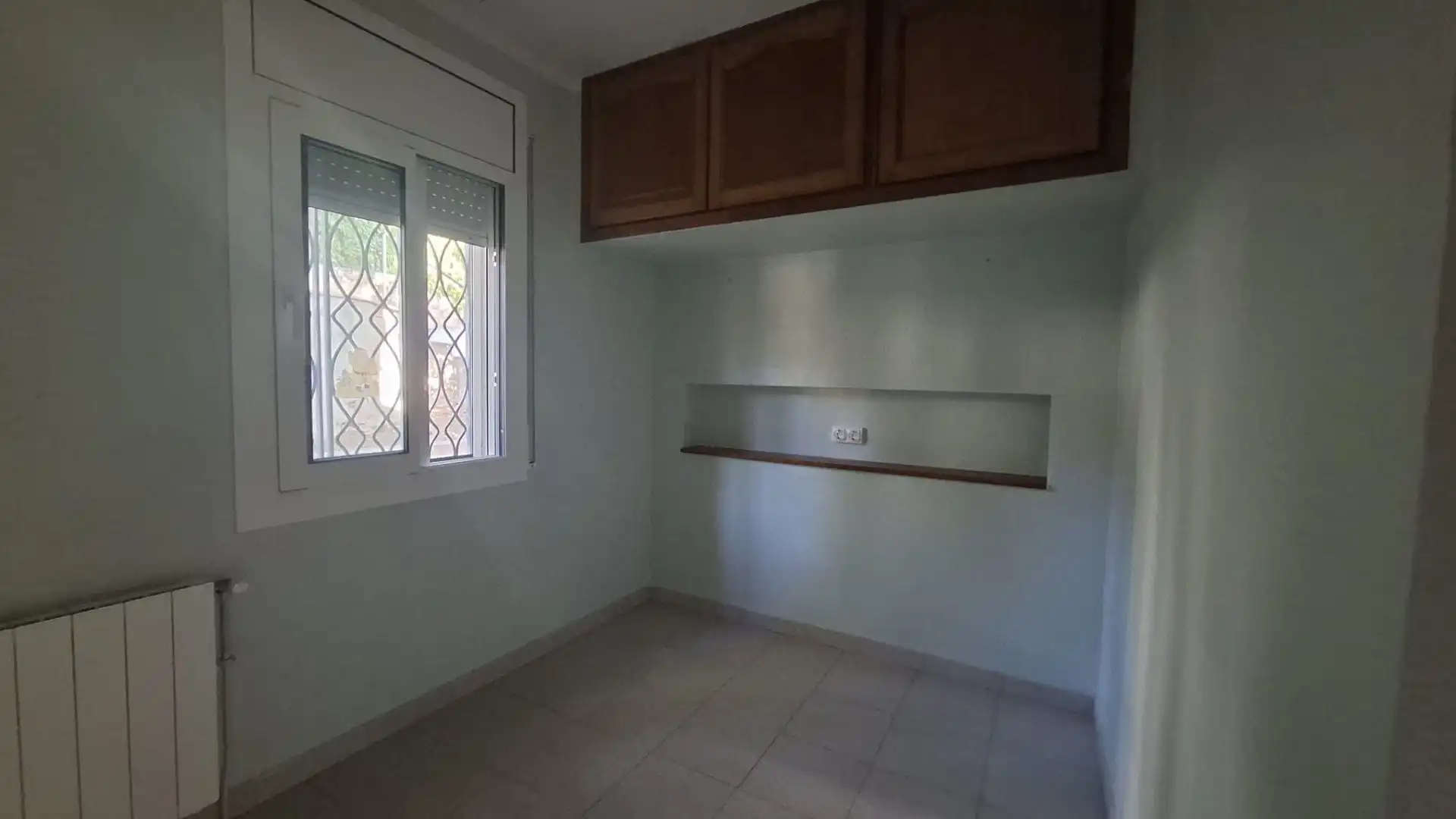 Cuina de Casa o xalet en venda en Vallirana amb Calefacció, Terrassa i Traster
