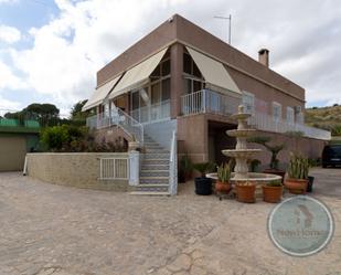 Vista exterior de Casa o xalet en venda en Elche / Elx amb Aire condicionat, Piscina i Balcó