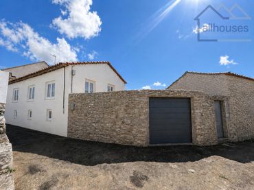 Casa rustica con giardino in vendita a Lugar Outeiro - Camposancos 1