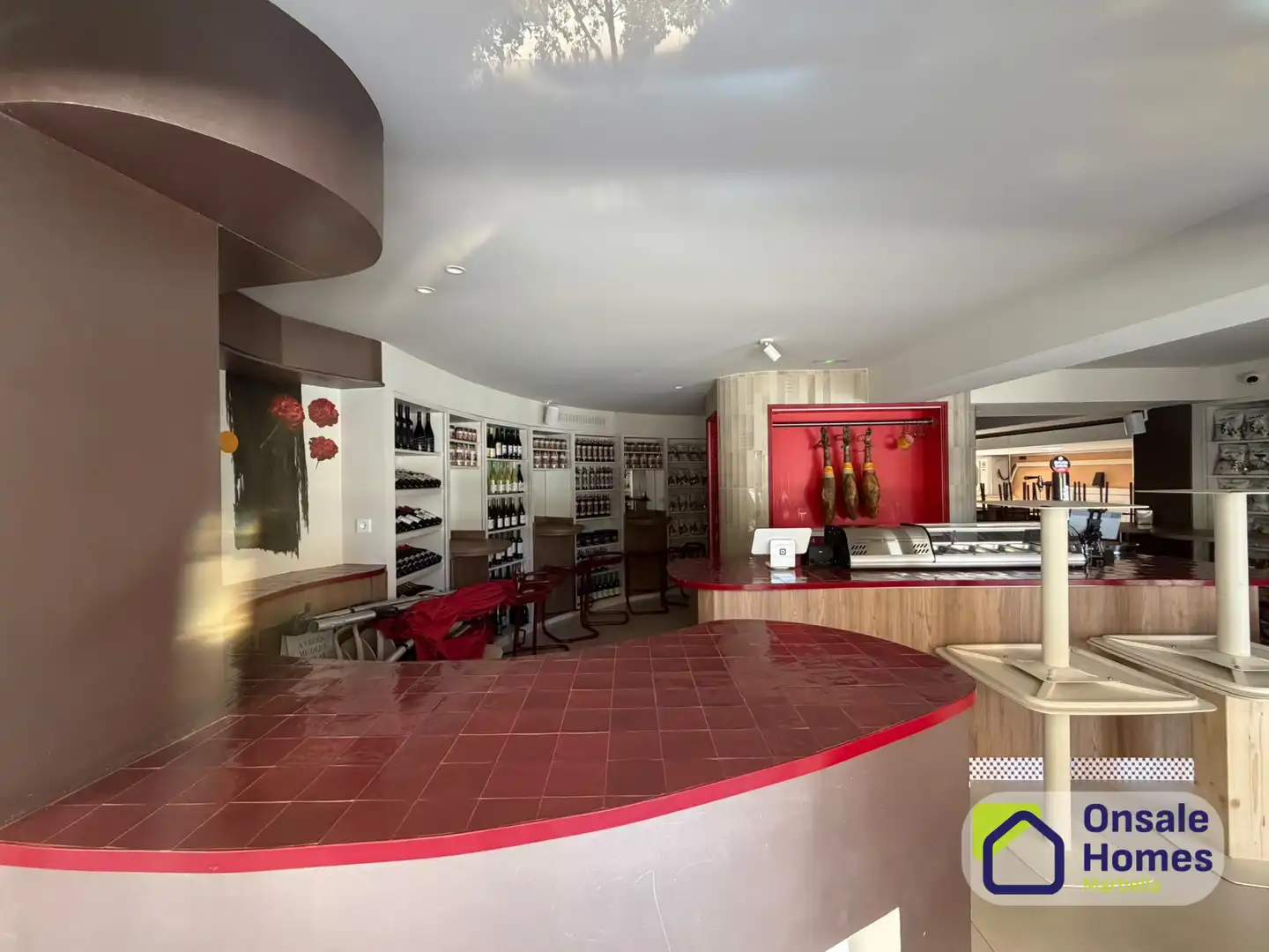Local comercial en traspàs a Avenida Puerta del Mar, imagen 4