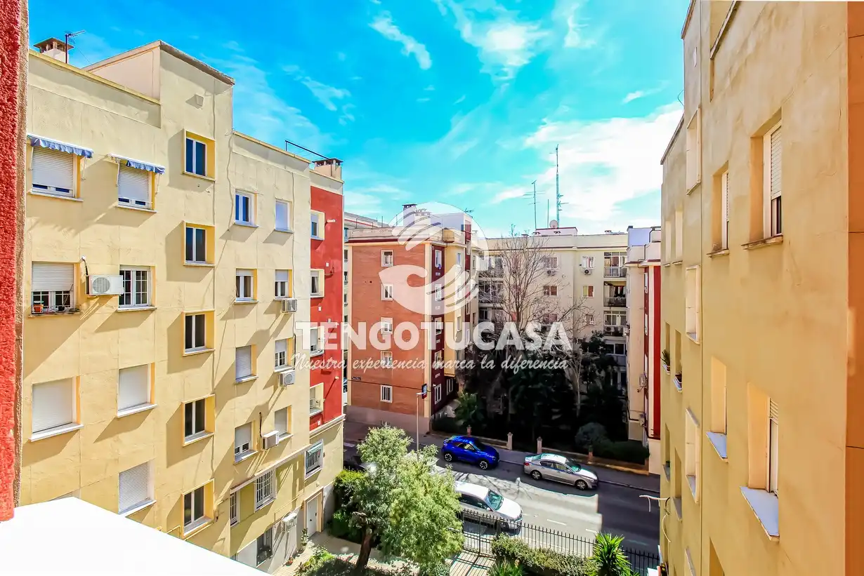 Außenansicht von Wohnung zum Verkauf in Madrid mit Klimaanlage, Heizung und Terrasse