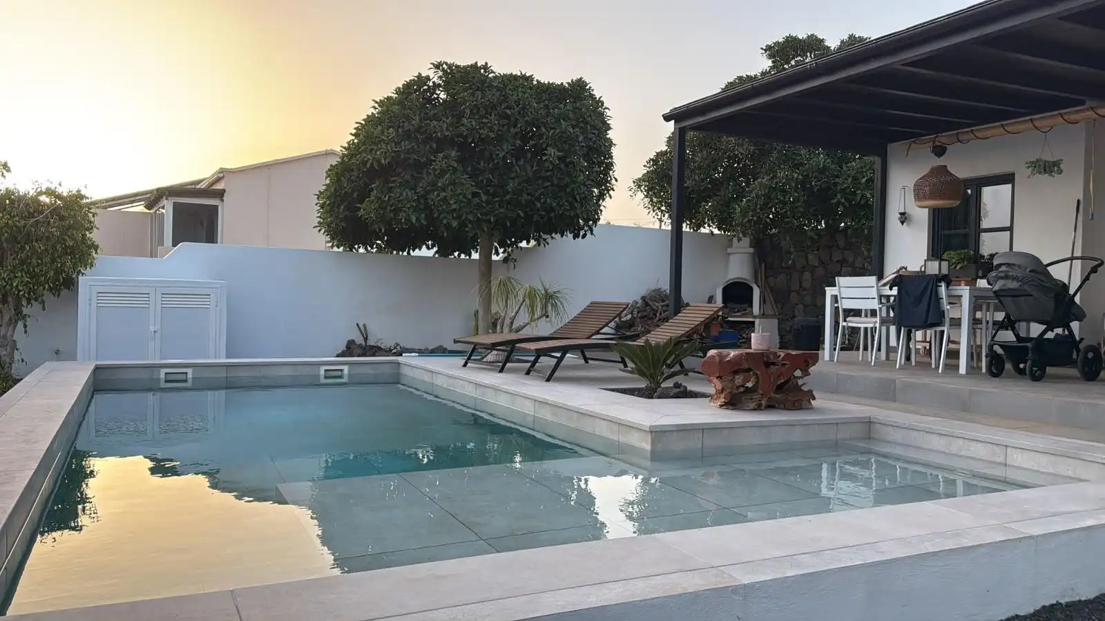 Piscina de Casa o xalet en venda en San Bartolomé amb Aire condicionat, Jardí privat i Terrassa