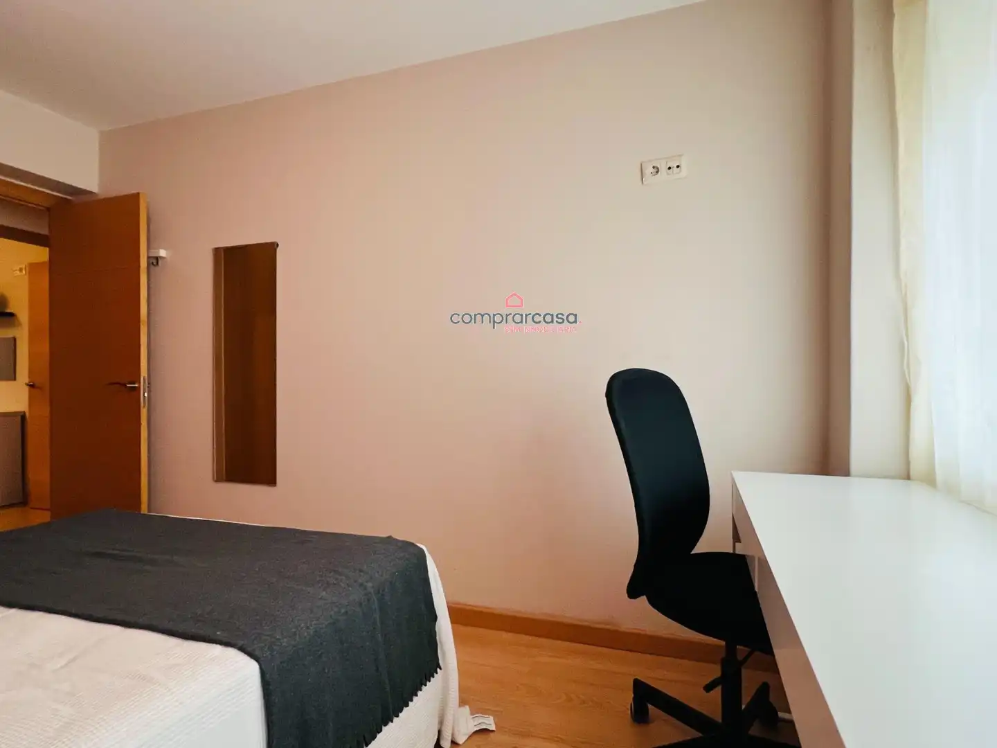Habitación de Piso de alquiler en A Coruña Capital  con Amueblado