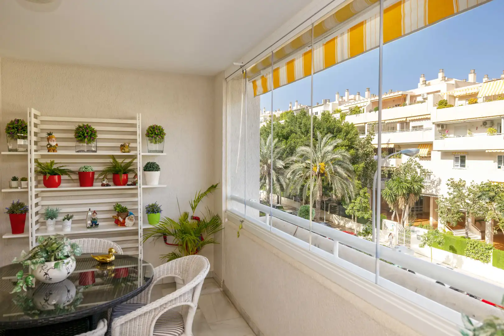 Außenansicht von Wohnung zum Verkauf in Málaga mit Klimaanlage, Privatgarten und Abstellraum