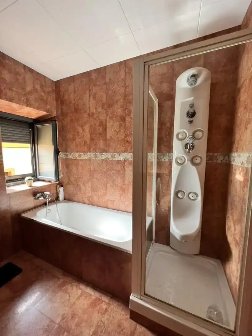 Bany de Casa o xalet en venda en Vilanova i la Geltrú amb Aire condicionat i Balcó