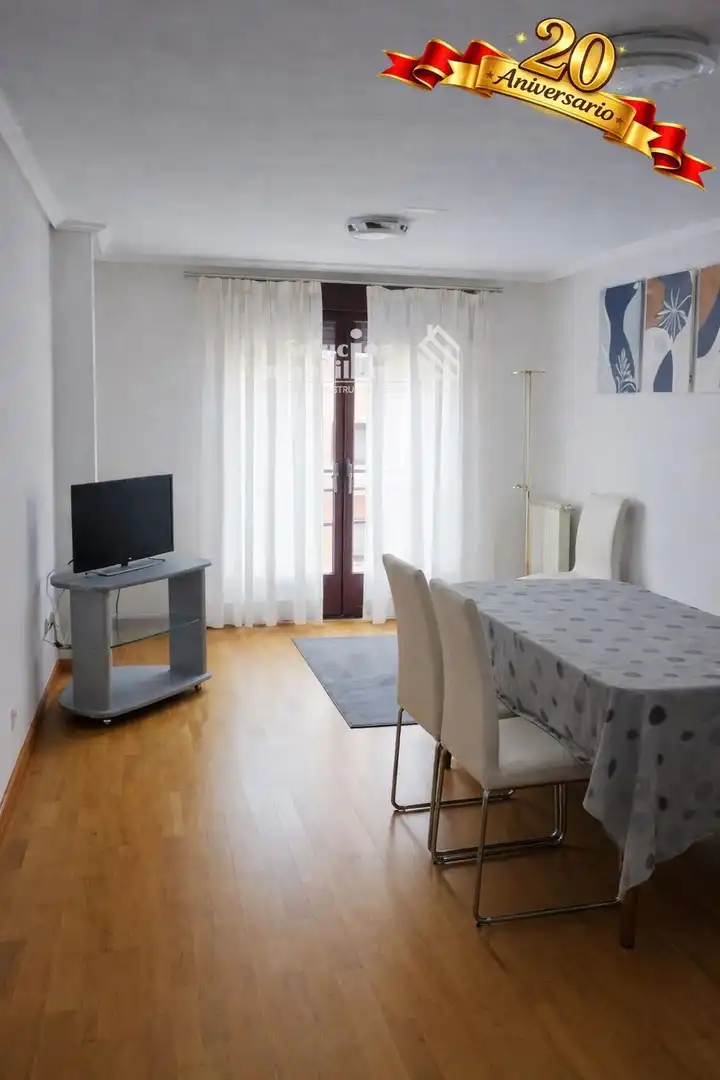 Sala d'estar de Pis de lloguer en Salamanca Capital amb Calefacció, Terrassa i Traster