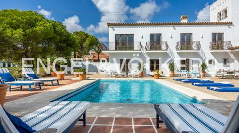 Villa Exclusiva Frente al Green Prestigio y Distinción en Huelva