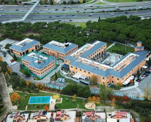 Vista exterior de Oficina de lloguer en La Moraleja amb Aire condicionat