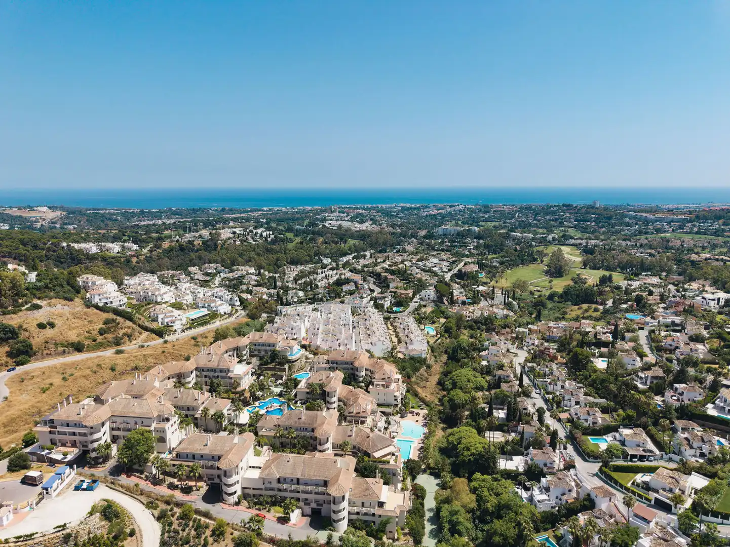 Exterior view of Duplexes for sale in Marbella  with Air Conditioner, Private garden and Terrace