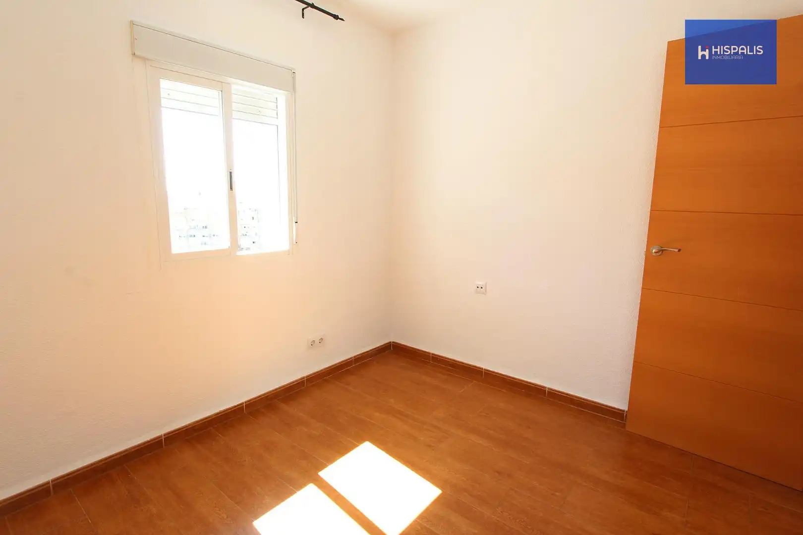 Habitación de Piso en venta en Sevilla con Aire acondicionado y Terraza
