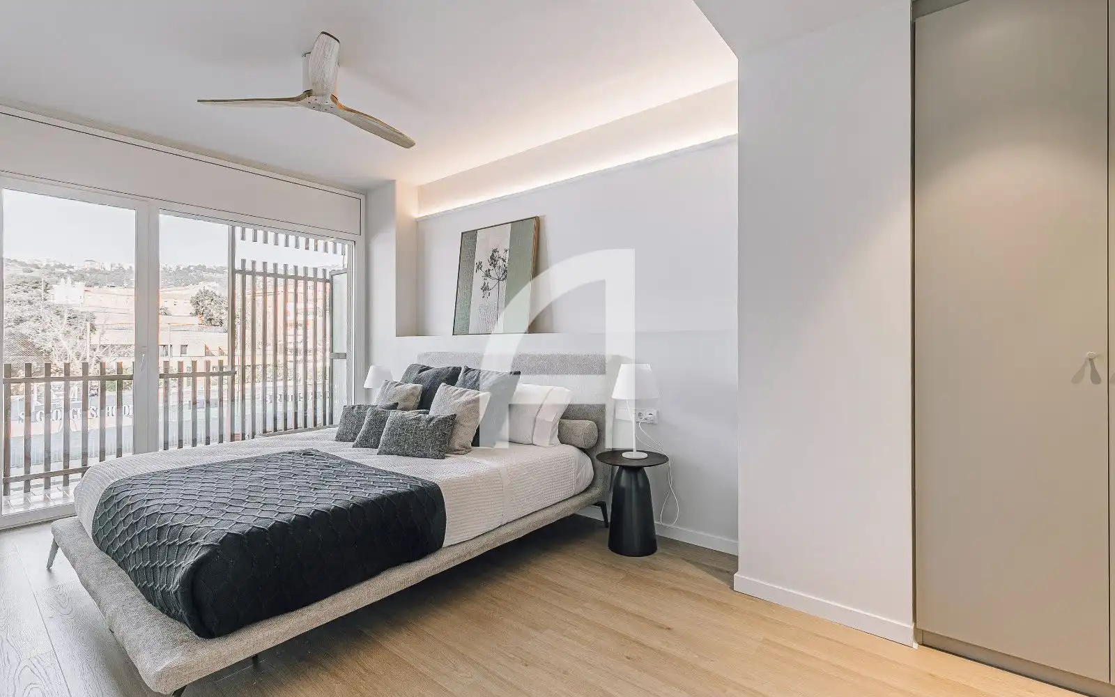Bedroom of Flat for sale in Barcelona  with Air Conditioner, Heating and Parquet flooring