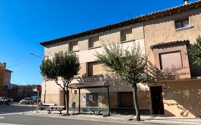 Vista exterior de Casa o xalet en venda en Mallén amb Calefacció, Jardí privat i Traster