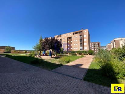 Vista exterior de Pis en venda en Cuenca Capital amb Terrassa