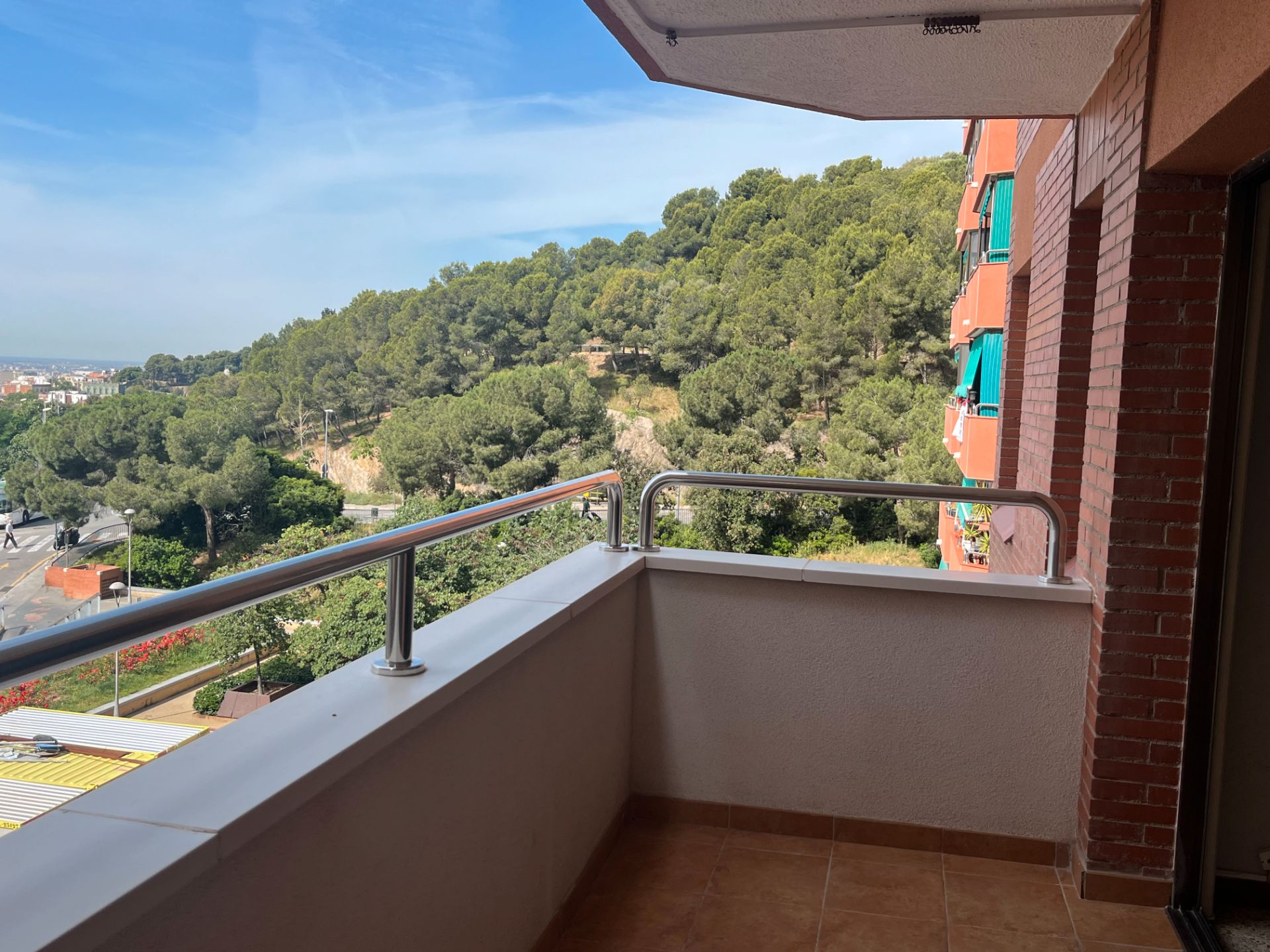 Habitación de Piso de alquiler en  Barcelona Capital con Calefacción, Horno y Balcón