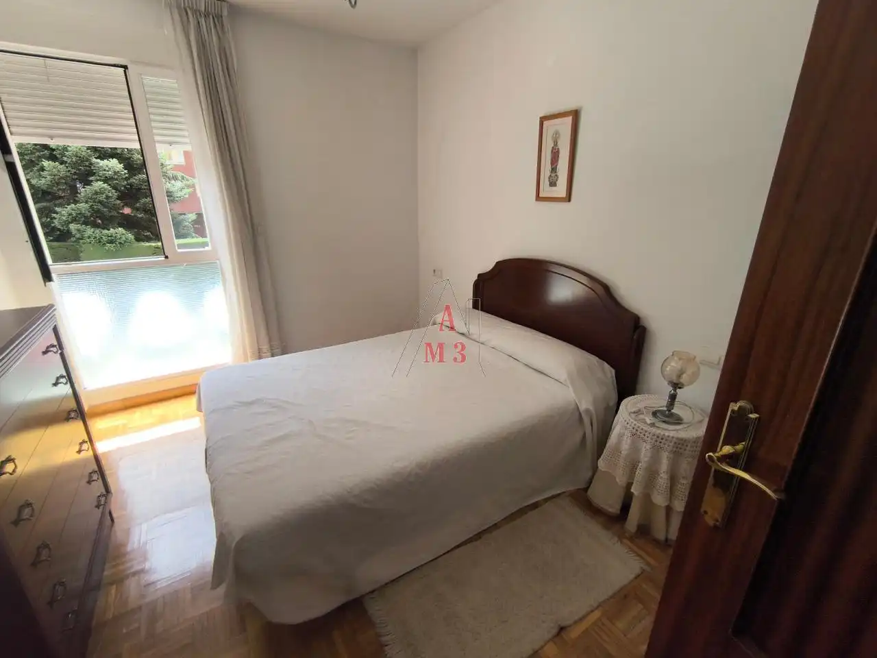 Dormitori de Pis en venda en León Capital  amb Calefacció, Parquet i Traster