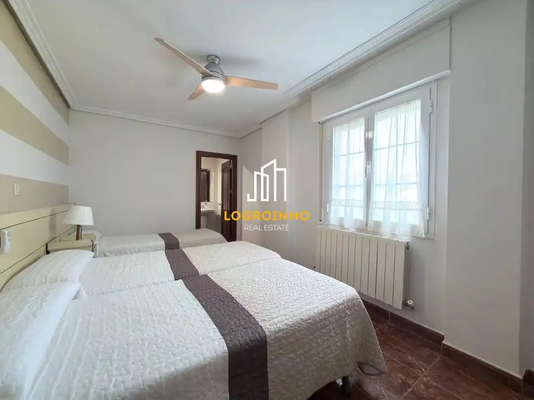 Habitación de Casa o chalet en venta en El Redal con Calefacción, Trastero y Piscina
