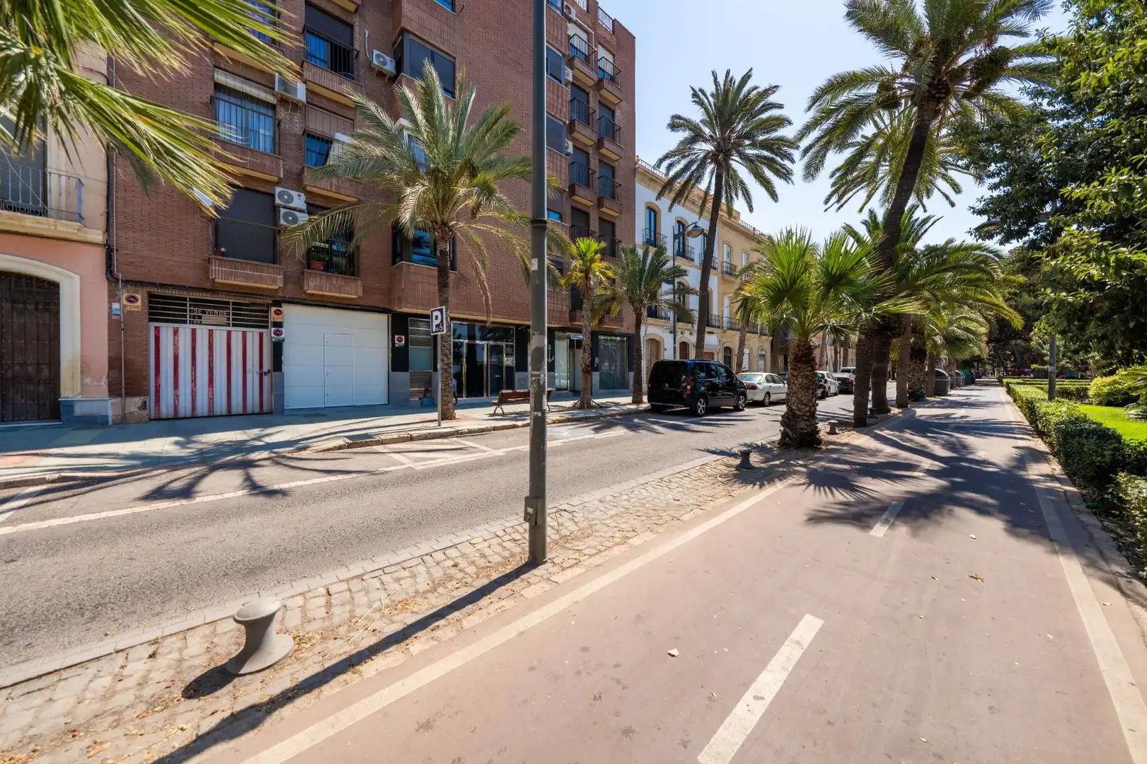 Außenansicht von Wohnung zum Verkauf in Almería mit Klimaanlage, Heizung und Balkon