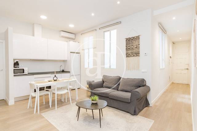 Piso en Alquiler en Calle de San Andrés en Universidad - Malasaña