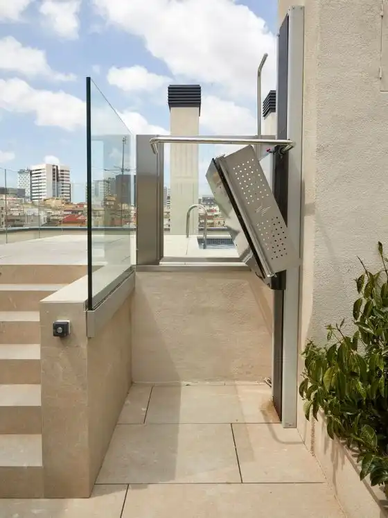 Terrassa de Pis de lloguer en L'Hospitalet de Llobregat amb Aire condicionat, Calefacció i Parquet