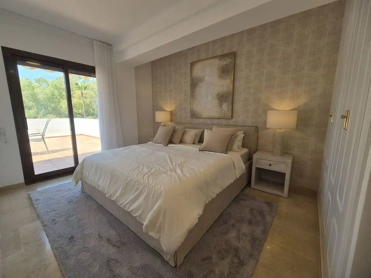 Dormitori de Apartament de lloguer en Marbella amb Aire condicionat, Calefacció i Terrassa