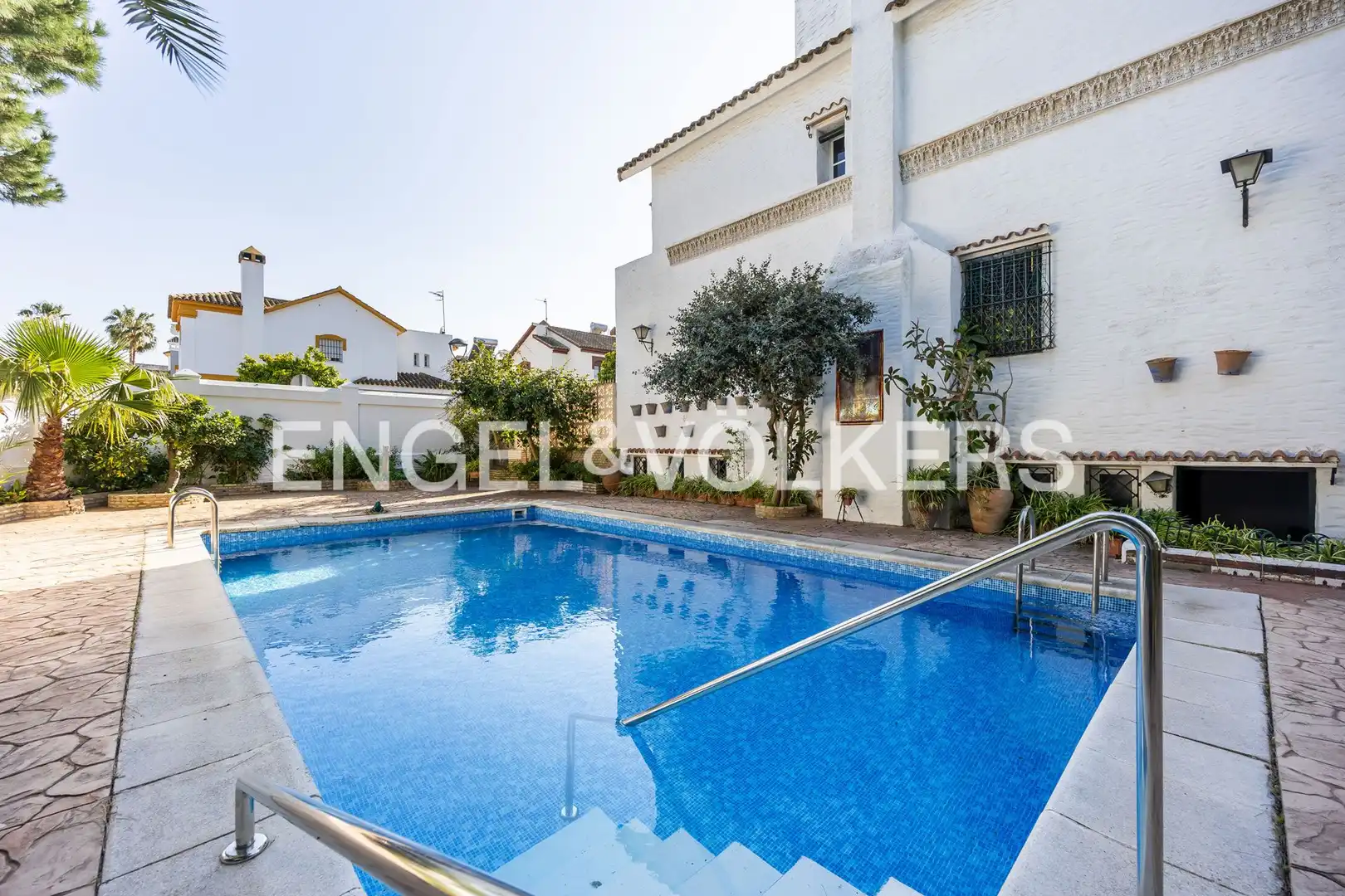 Piscina de Casa o xalet en venda en Sanlúcar de Barrameda amb Calefacció, Jardí privat i Terrassa