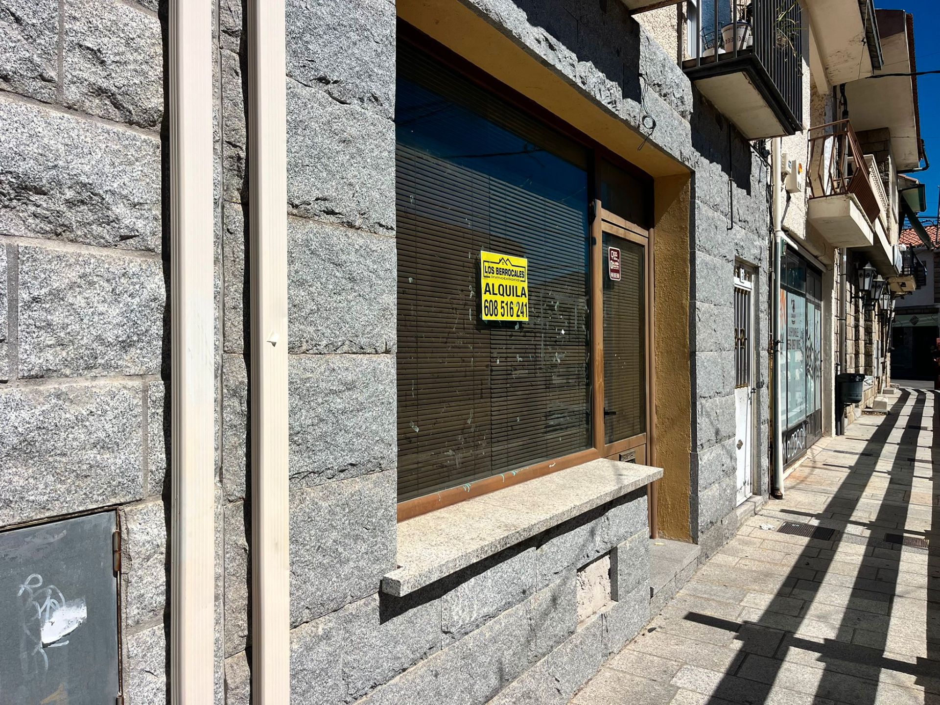 Vista exterior de Local de lloguer en Los Molinos amb Aire condicionat i Calefacció