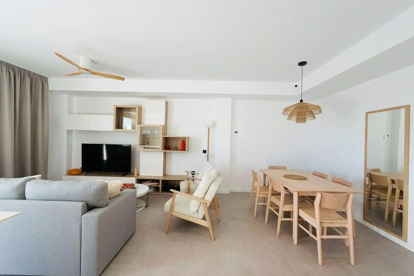 Sala d'estar de Apartament de lloguer en Fuengirola amb Balcó