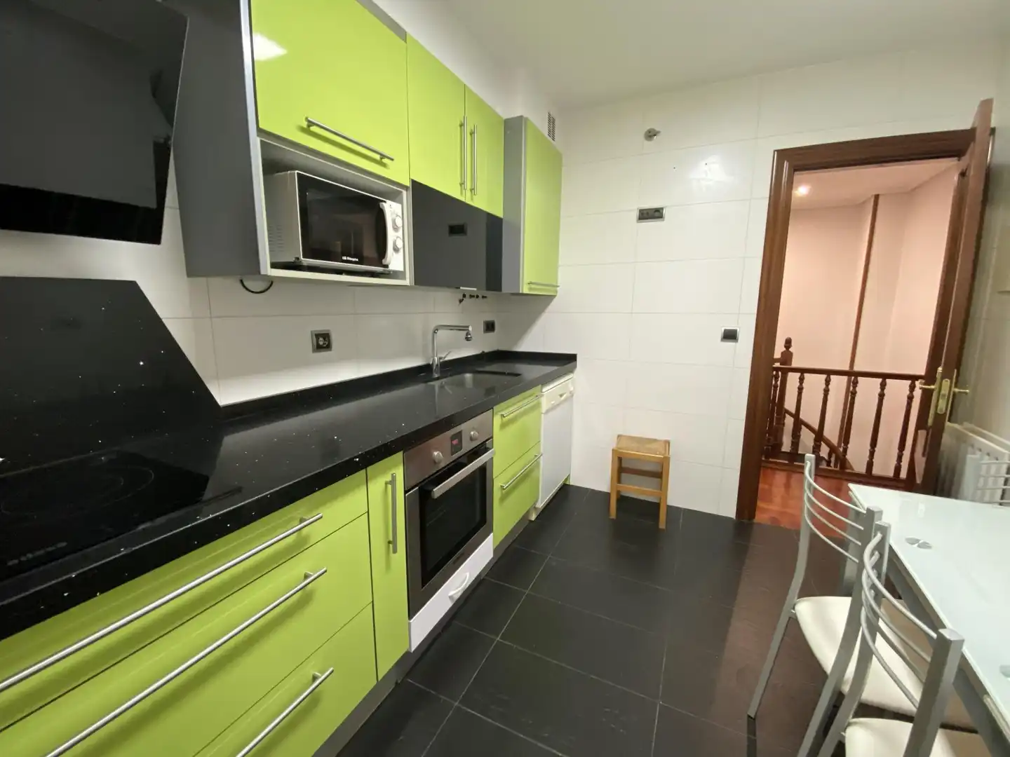 Cocina de Piso en venta en Leioa con Calefacción, Jardín privado y Terraza