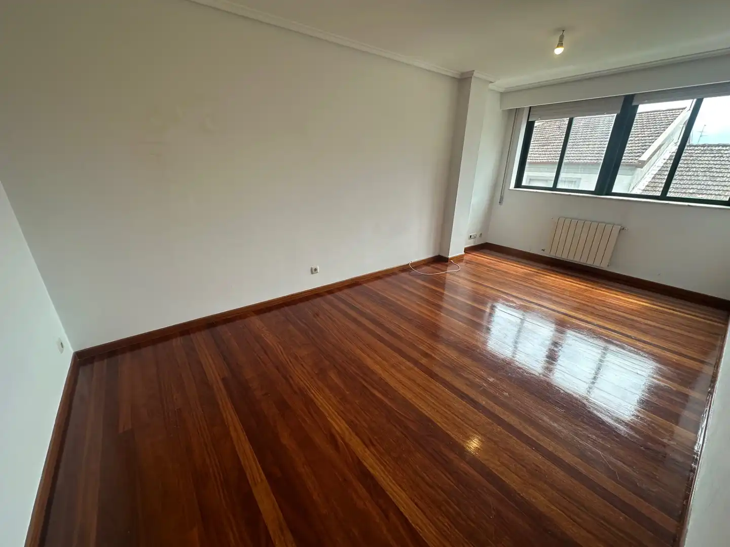 Habitación de Piso de alquiler en Ourense Capital  con Calefacción, Parquet y Horno