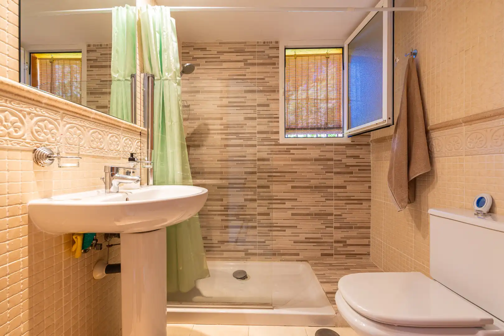 Baño de Planta baja en venta en Mijas con Aire acondicionado, Jardín privado y Terraza