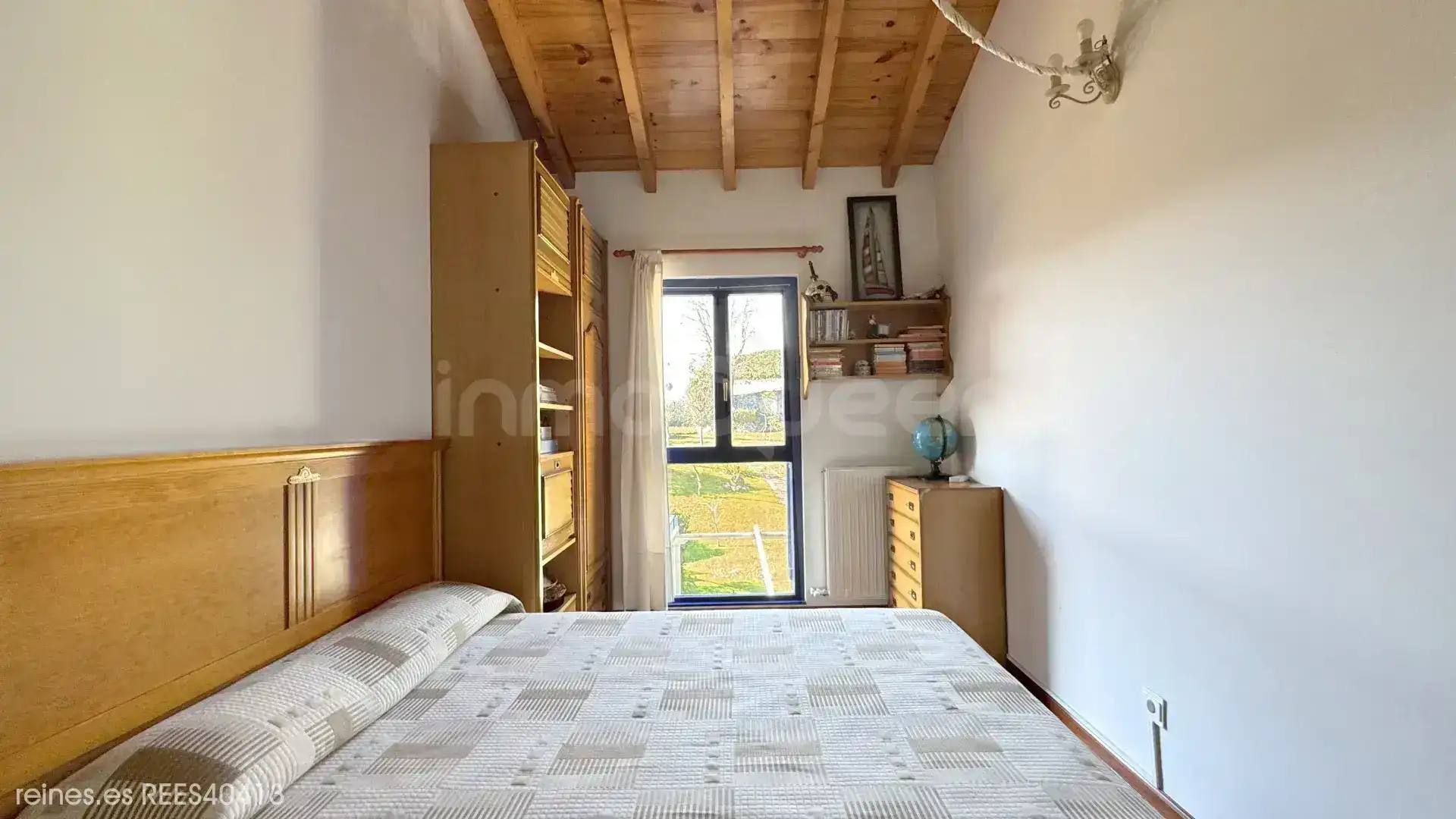 Dormitori de Casa adosada en venda en Comillas (Cantabria) amb Calefacció, Jardí privat i Terrassa