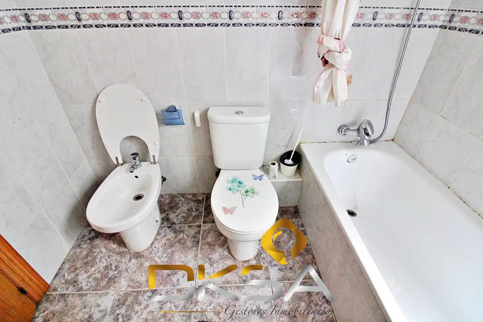 Badezimmer von Wohnung zum Verkauf in Almazora / Almassora mit Klimaanlage, Heizung und Terrasse