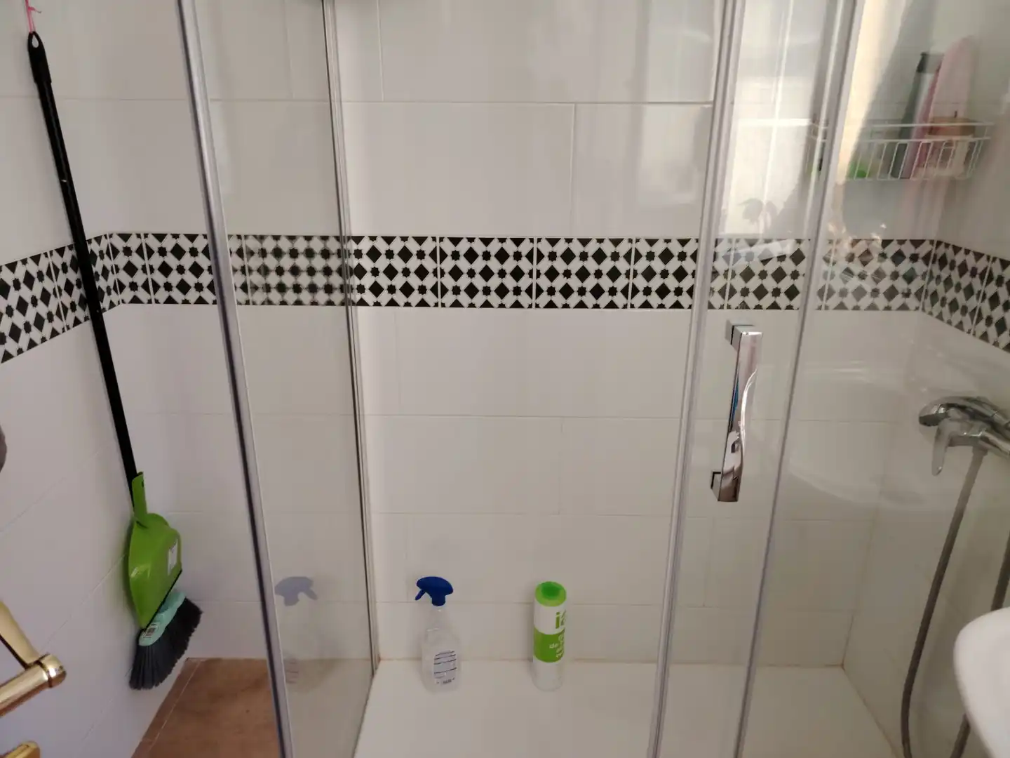 Bany de Pis en venda en Roquetas de Mar amb Moblat i Balcó