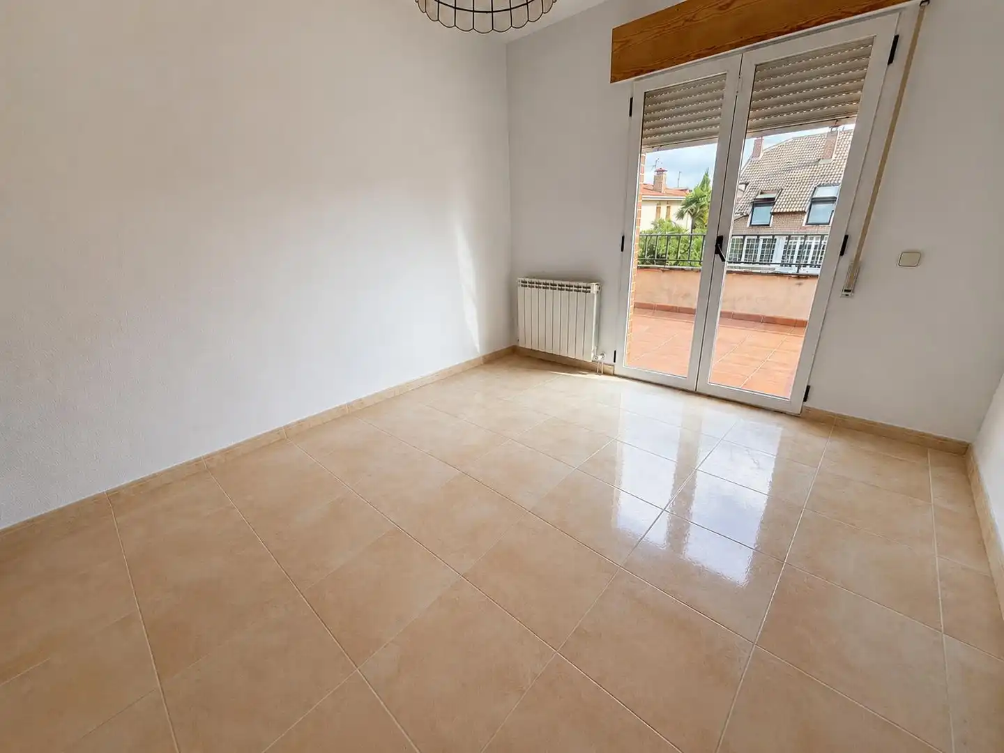 Dormitori de Casa adosada en venda en Azuqueca de Henares amb Calefacció, Jardí privat i Terrassa