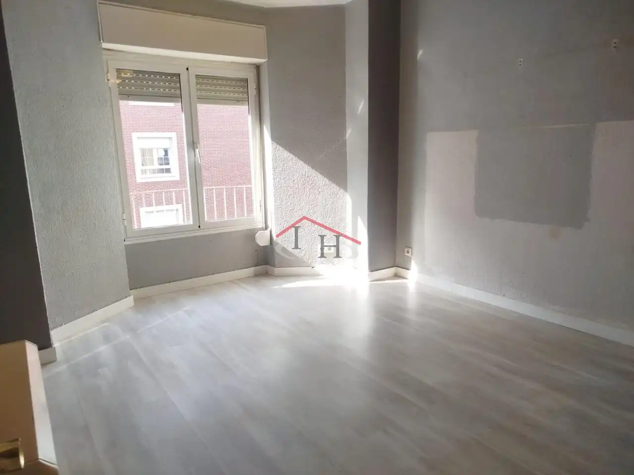 Habitación de Piso en venta en León Capital  con Calefacción y Trastero