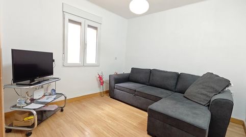 Foto 3 de Piso en venta en Calle Monte Naranco, 7, Llaranes, Avilés