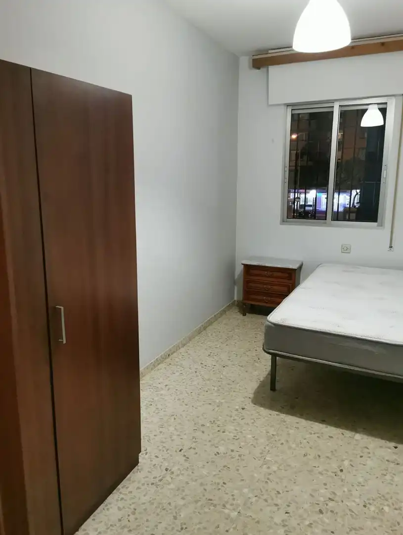 Bedroom of Flat for rent in Sevilla  with Air Conditioner, Terrace and Furnished