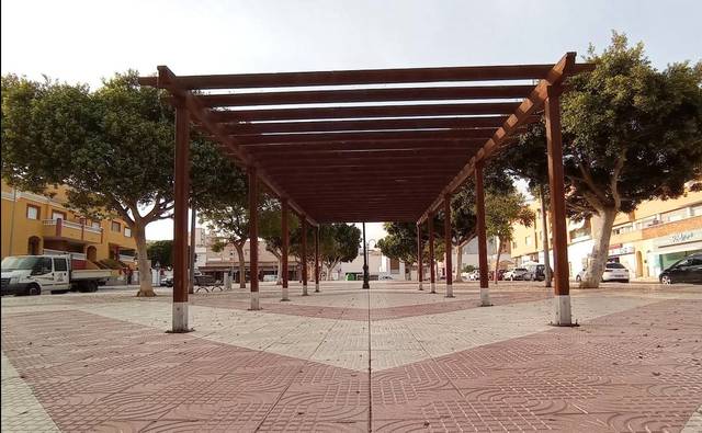 Casa-chalet en Venta en Calle Abencerrajes en Aguadulce Sur