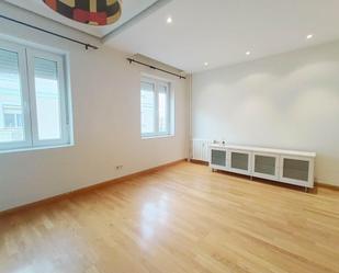 Living room of Flat to rent in  Madrid Capital  with Air Conditioner and Terrace