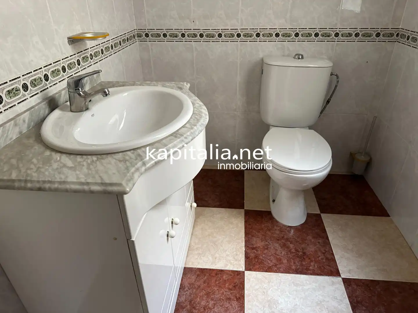 Bathroom of Flat for sale in Albaida  with Air Conditioner, Terrace and Storage room